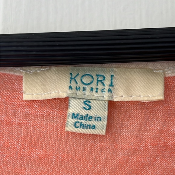 Cute Coral Flowy Tee with Lace - Picture 2 of 8